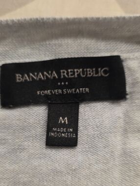 Banana Republic Light Gray Forever Sweater - Medium